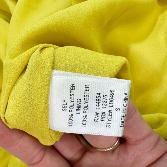 Luxxel Maxi Dress Women Small Yellow Floral Ruffle New Slit Open Back beachy - Picture 8 of 13